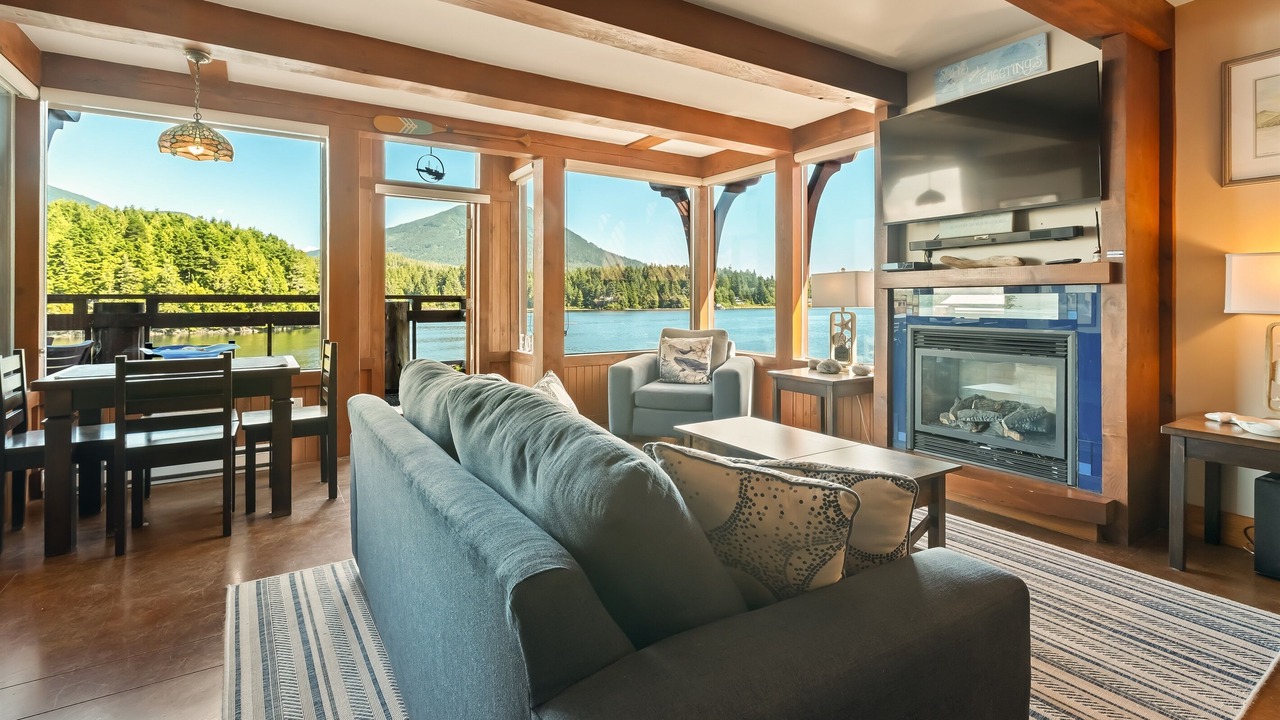 Photo of Livingroom in Ucluelet