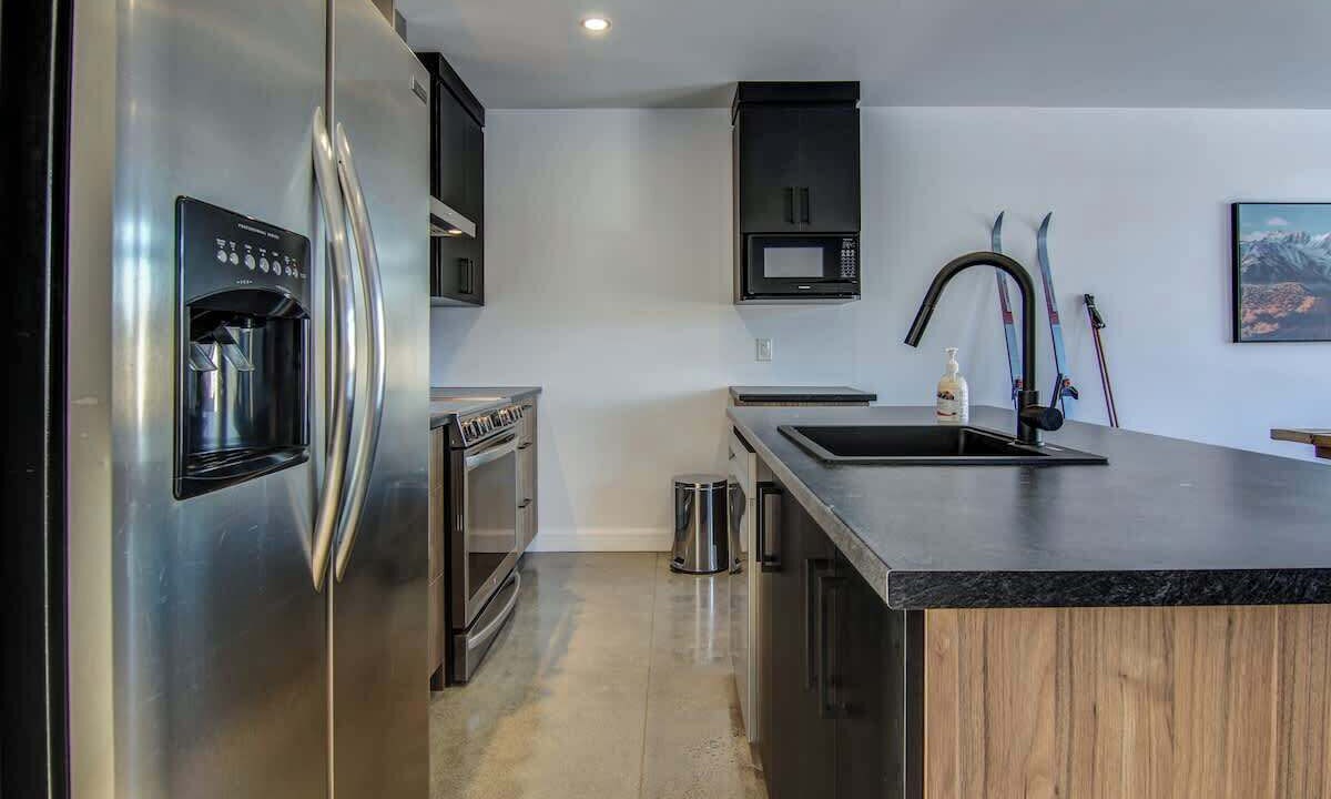 Photo of Kitchen in Saint-David-de-Falardeau