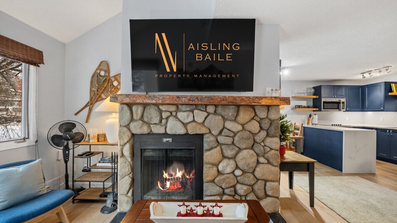 Photo of Livingroom in East Kootenay