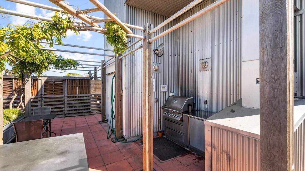 Photo of Patio Balcony in Downtown Victoria