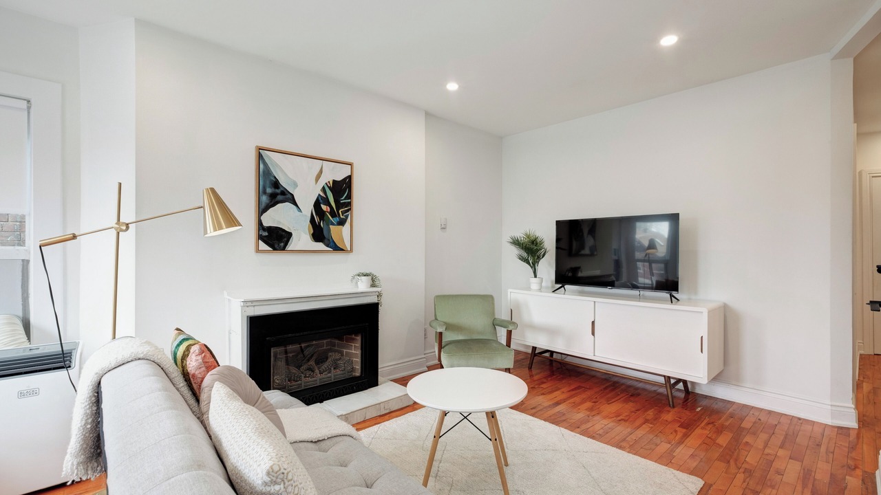 Photo of Livingroom in High Park North