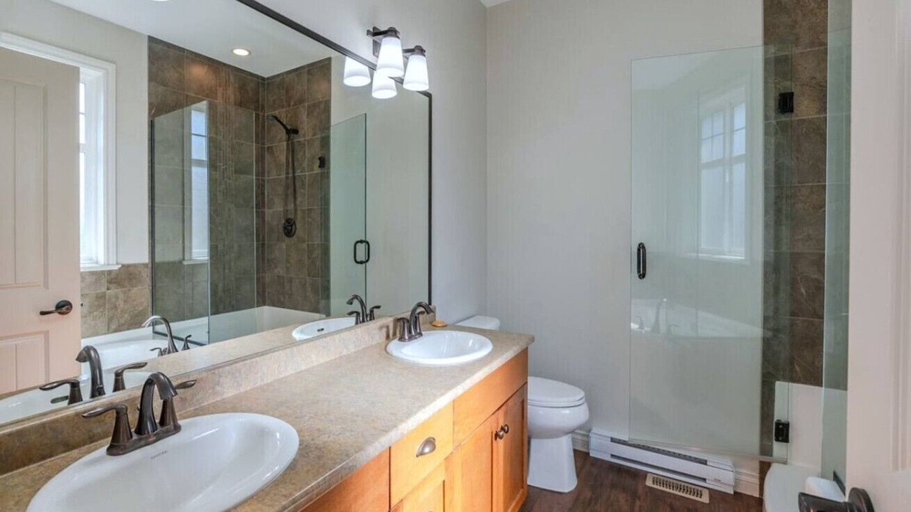 Photo of Bathroom in Okanagan-Similkameen