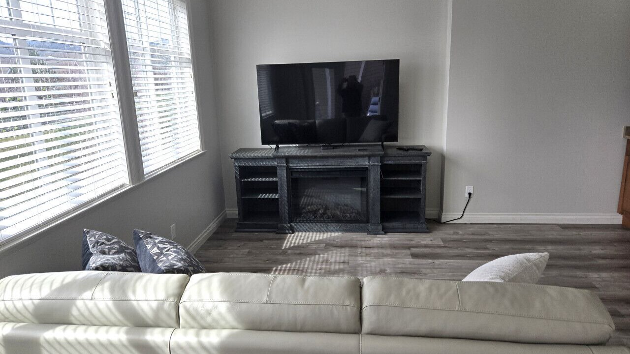 Photo of Livingroom in Okanagan-Similkameen