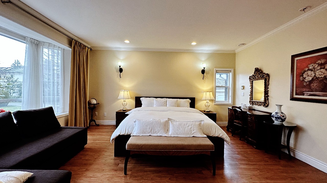 Photo of Bedroom in Oakridge