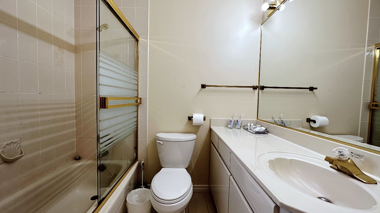 Photo of Bathroom in Oakridge