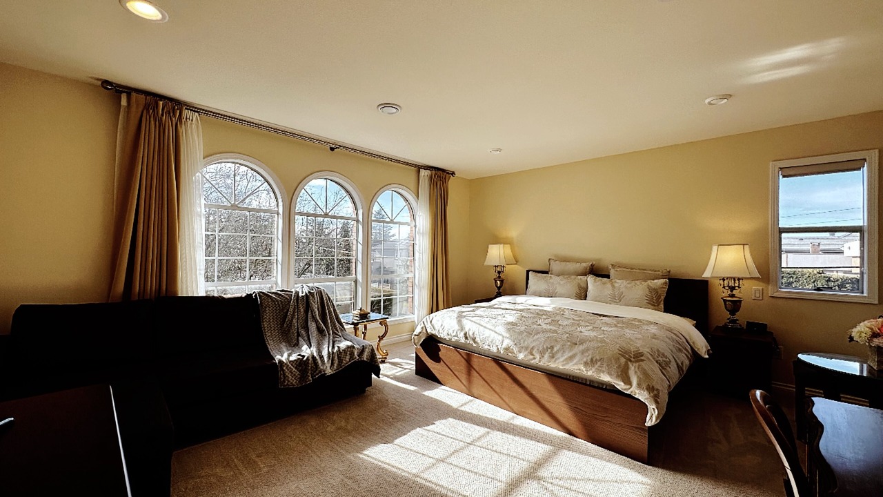 Photo of Bedroom in Oakridge