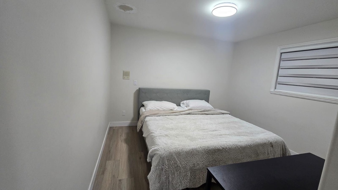 Photo of Bedroom in Surrey Newton