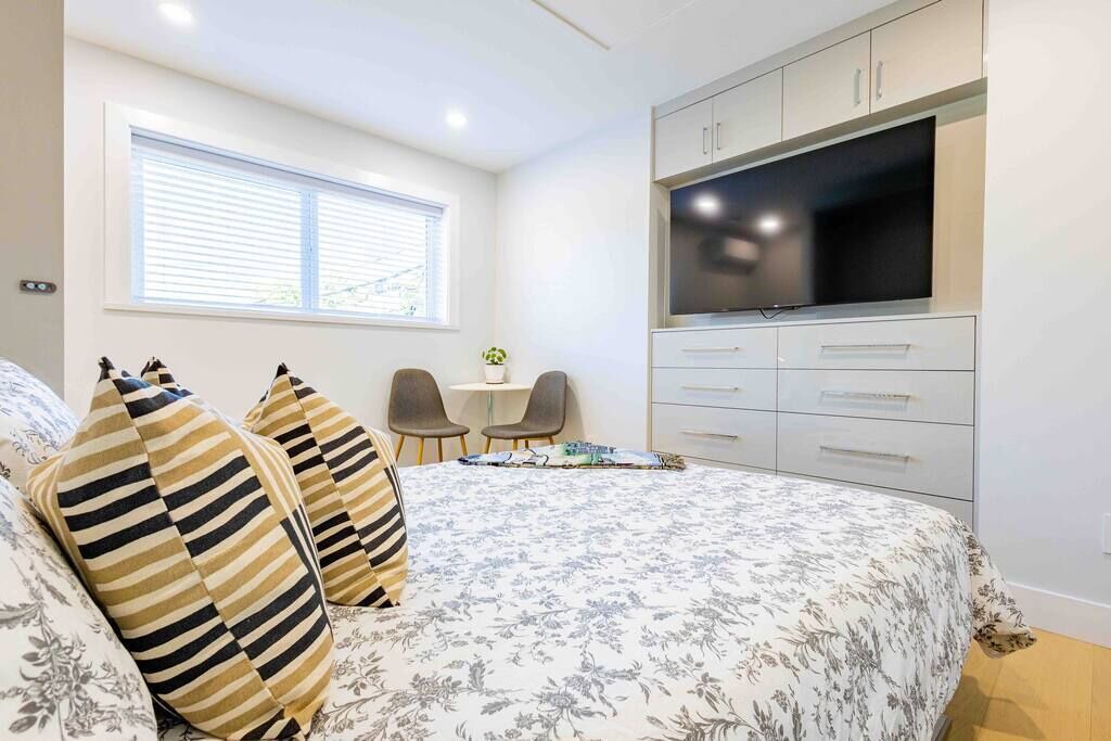 Photo of Bedroom in Sunset