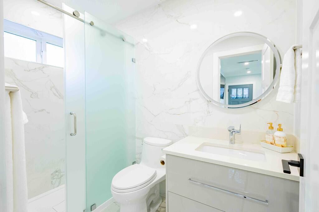 Photo of Bathroom in Sunset