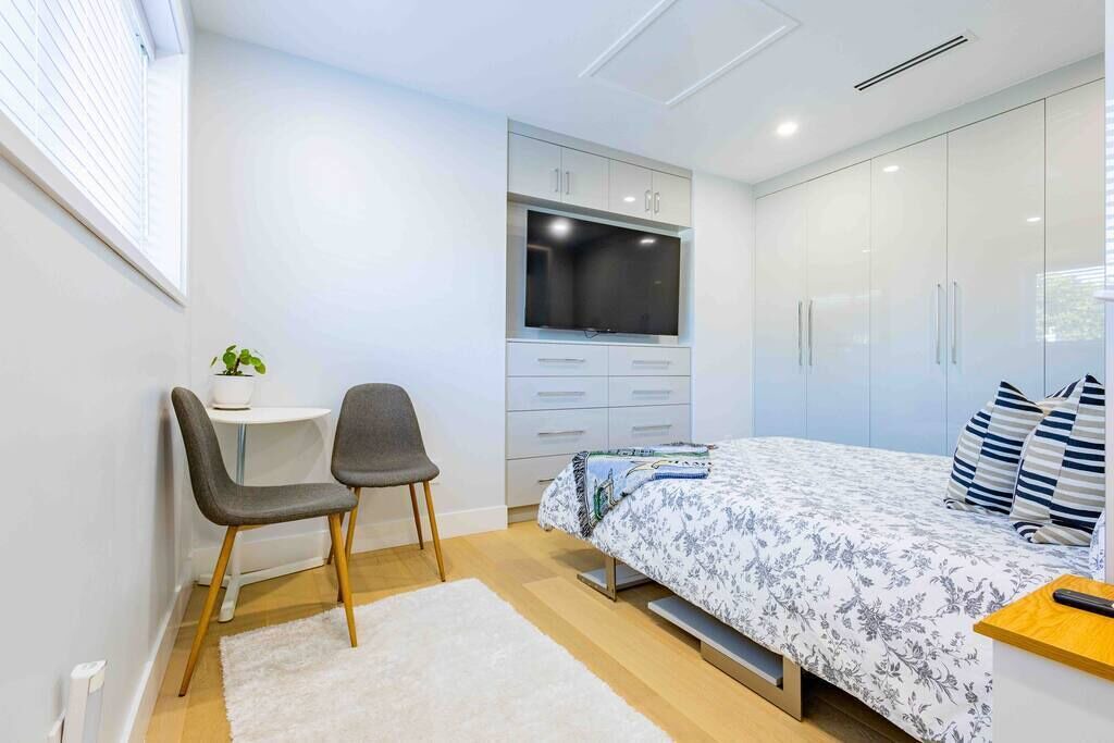 Photo of Bedroom in Sunset