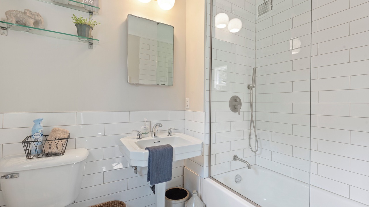 Photo of Bathroom in Lachute