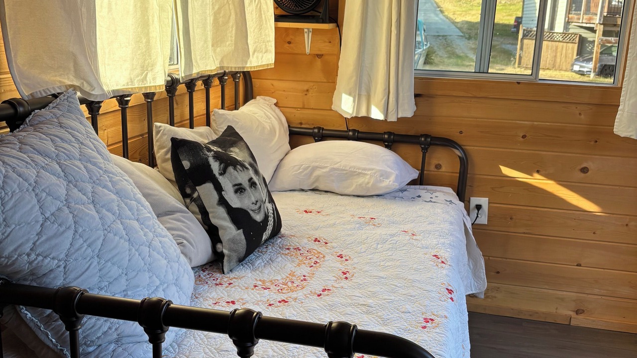 Photo of Bedroom in Youbou