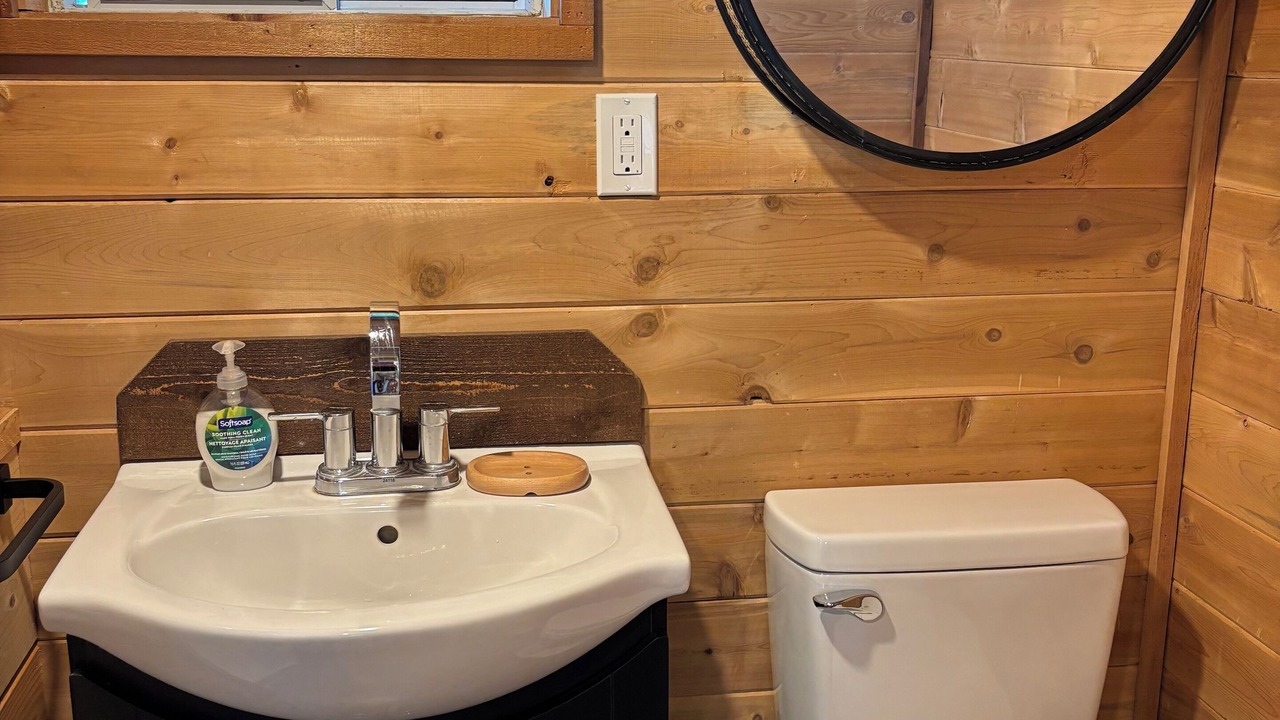 Photo of Bathroom in Youbou