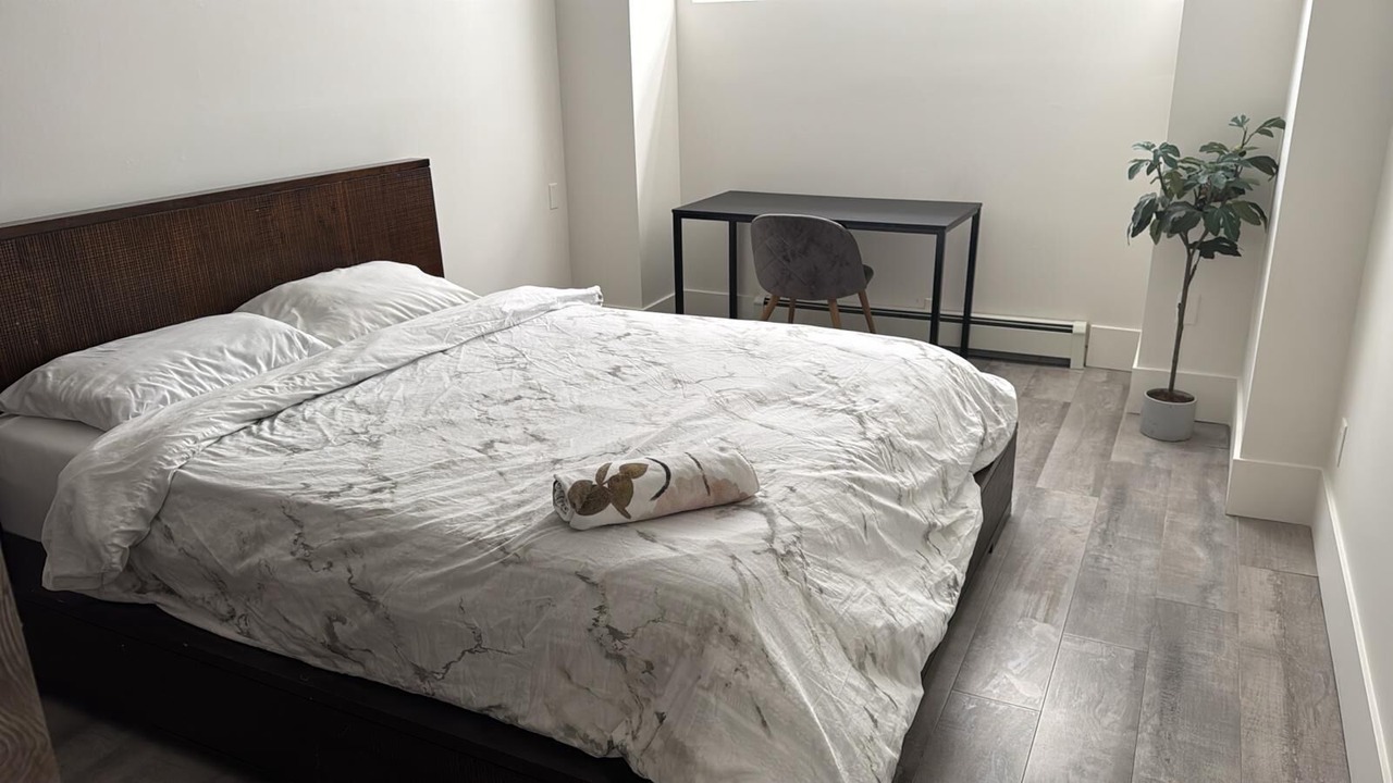 Photo of Bedroom in Surrey Newton