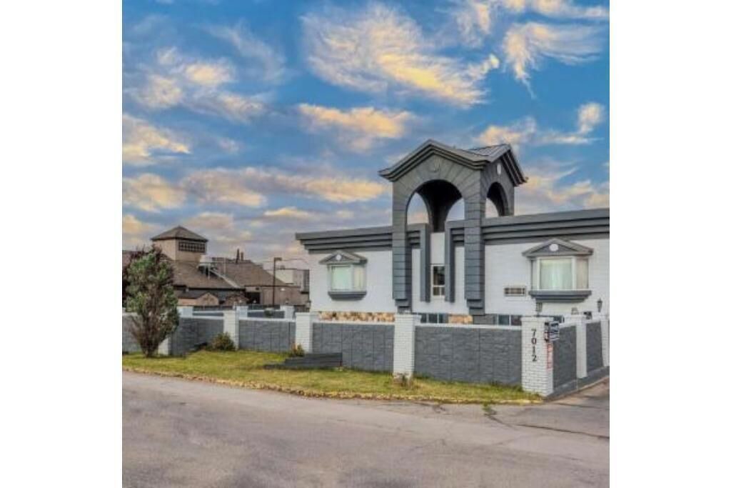 Photo of Outdoor in Highland Park