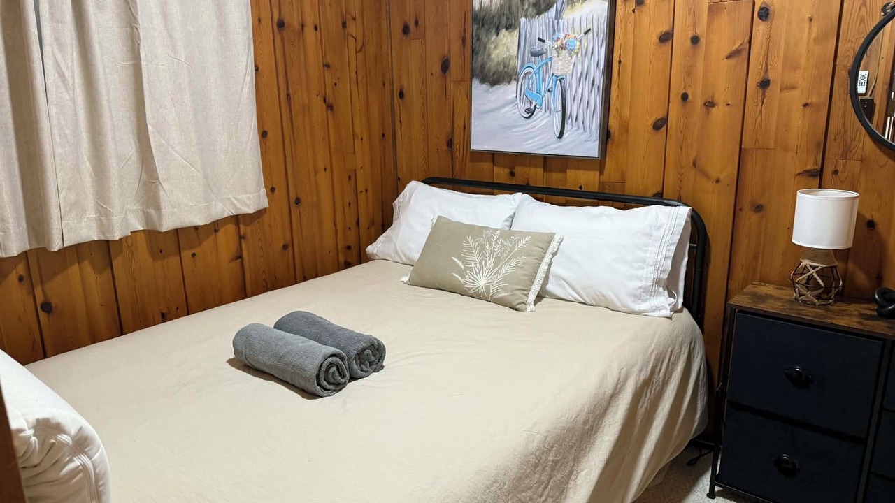 Photo of Bedroom in Dunnville