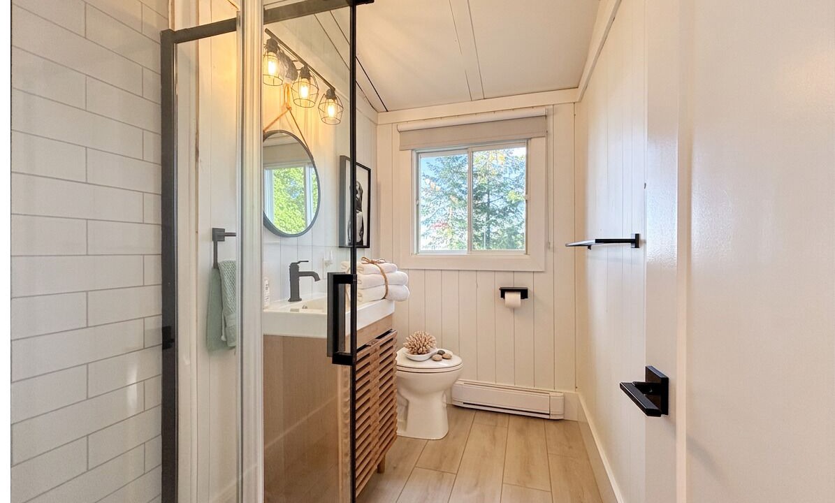Photo of Bathroom in Rideau Lakes