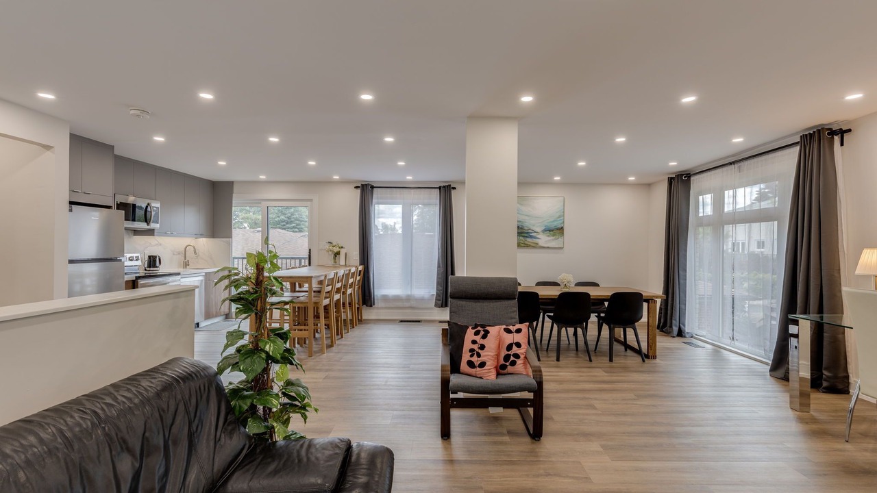 Photo of Livingroom in Newtonbrook