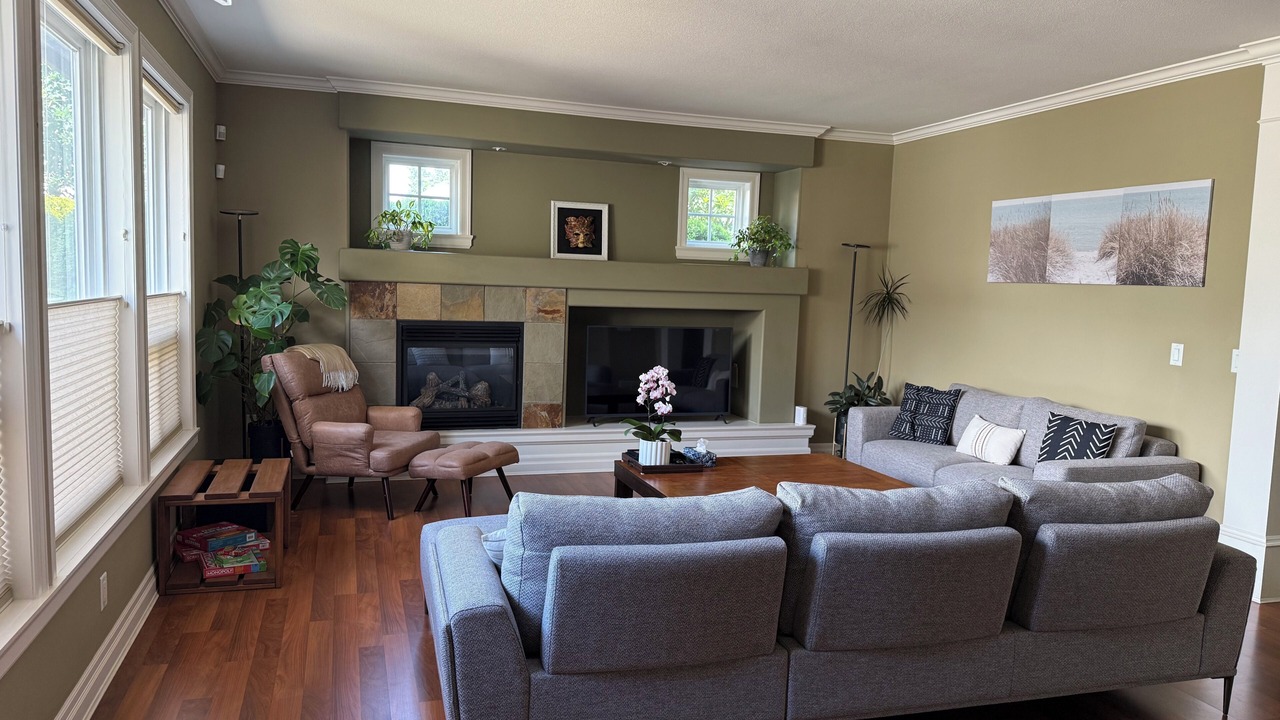 Photo of Livingroom in Surrey