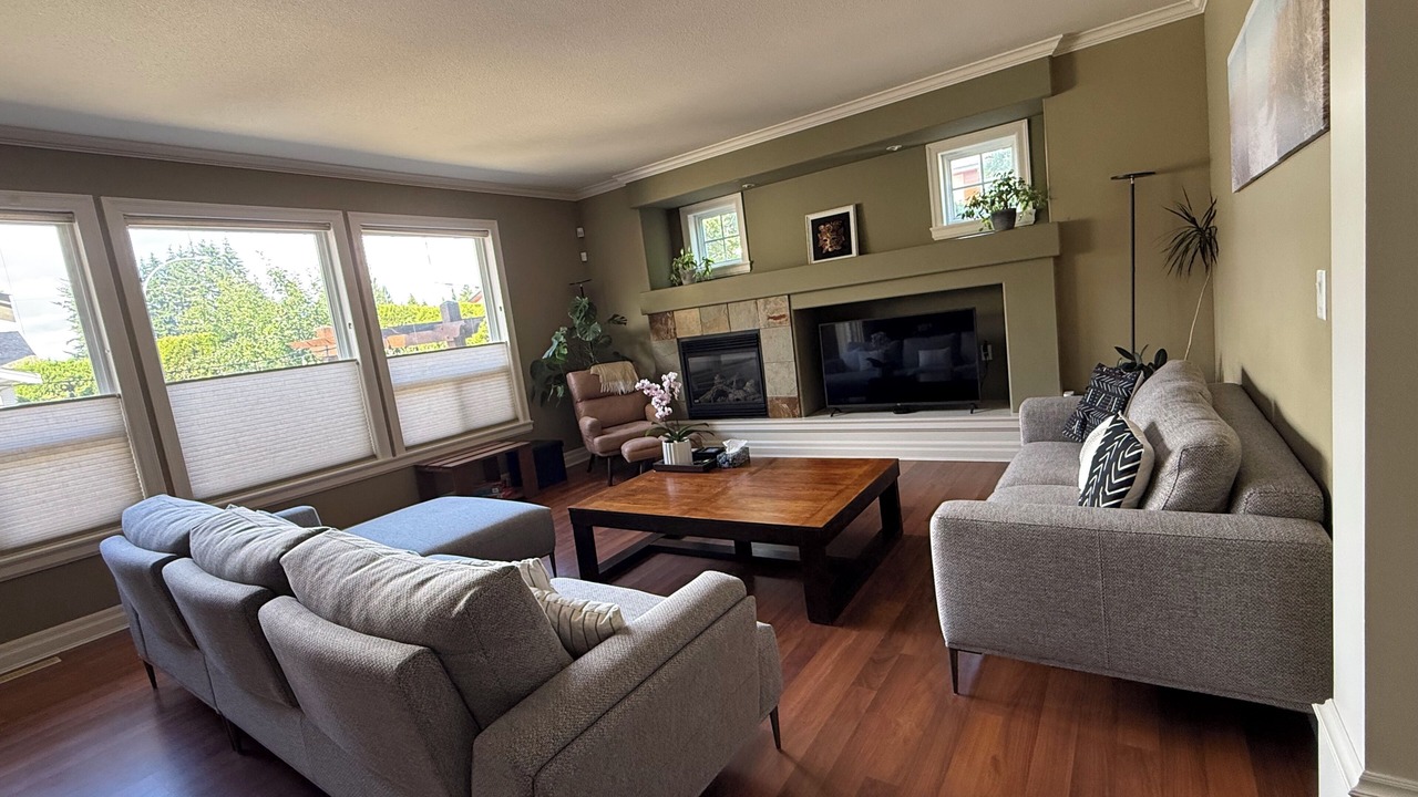 Photo of Livingroom in Surrey