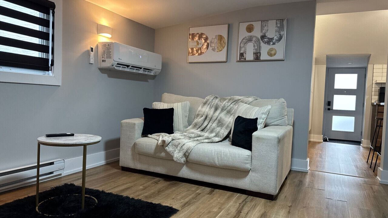 Photo of Livingroom in Welland