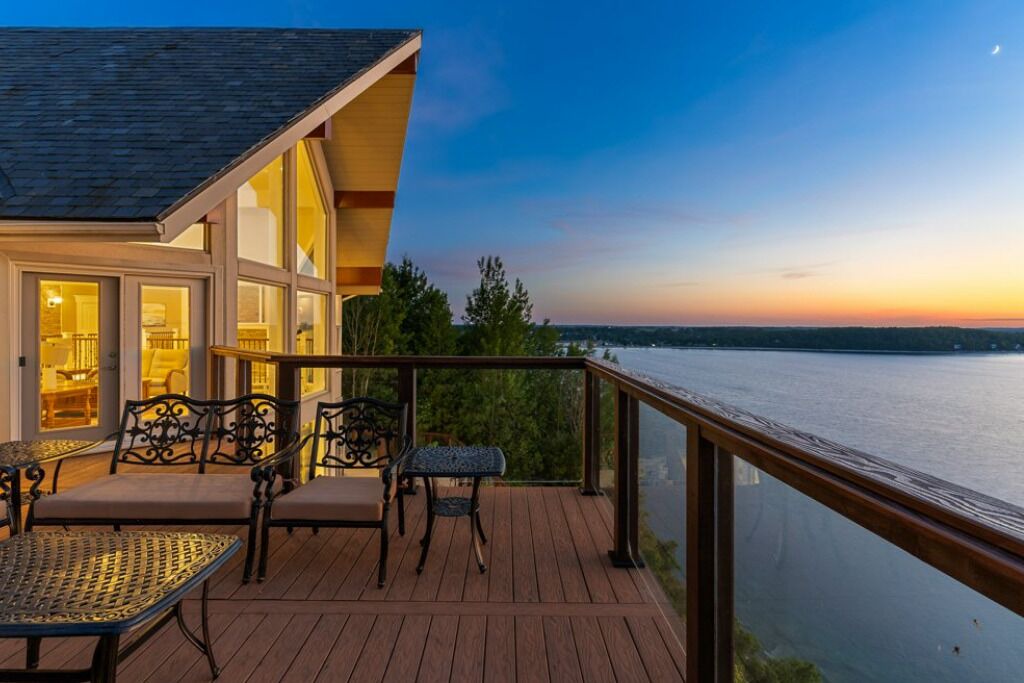 Photo of Patio Balcony in Lion's Head