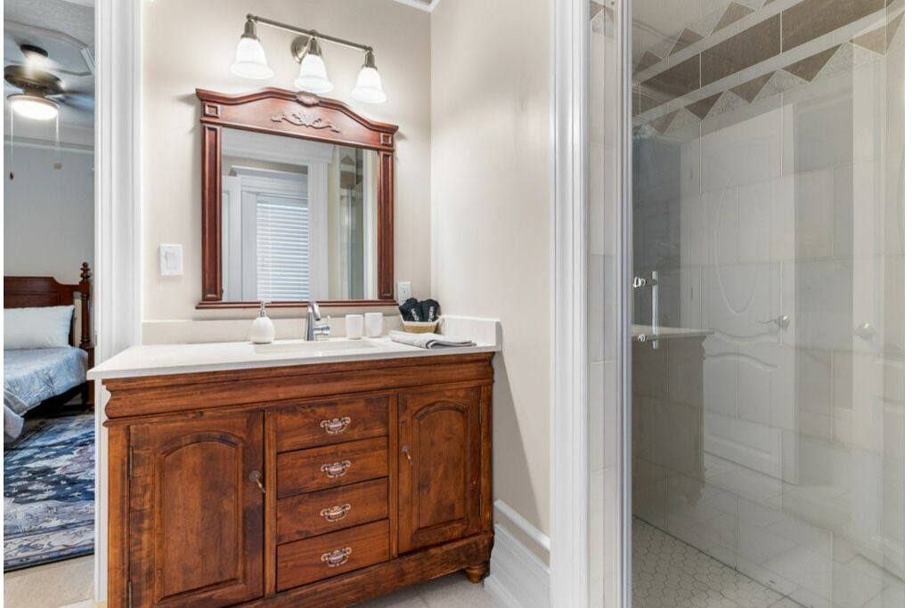 Photo of Bathroom in Lion's Head