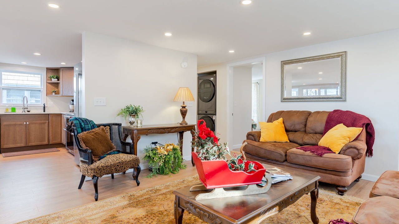 Photo of Livingroom in Raymond