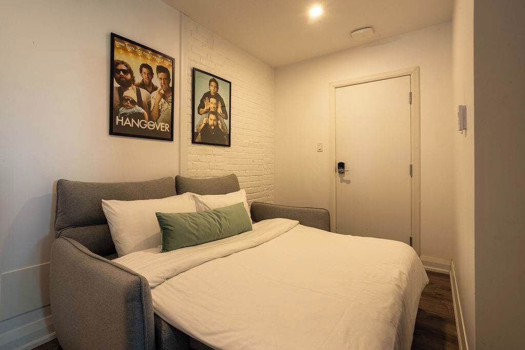 Photo of Bedroom in Latin Quarter