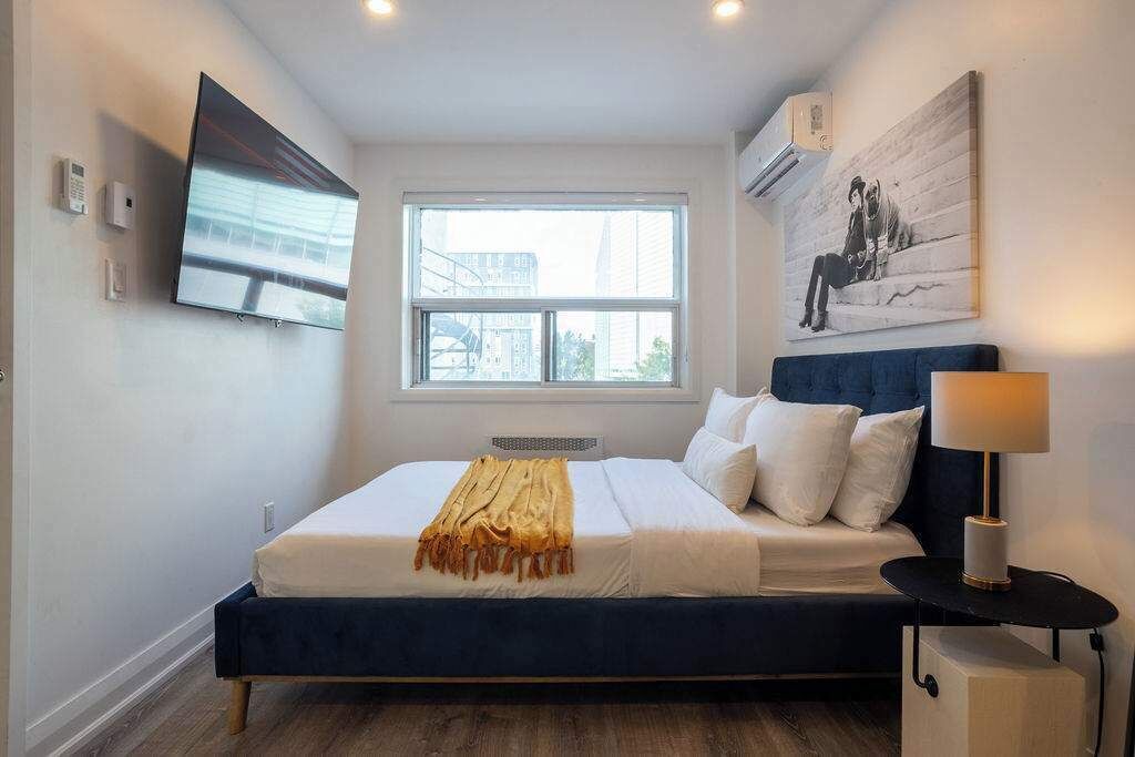 Photo of Bedroom in Latin Quarter