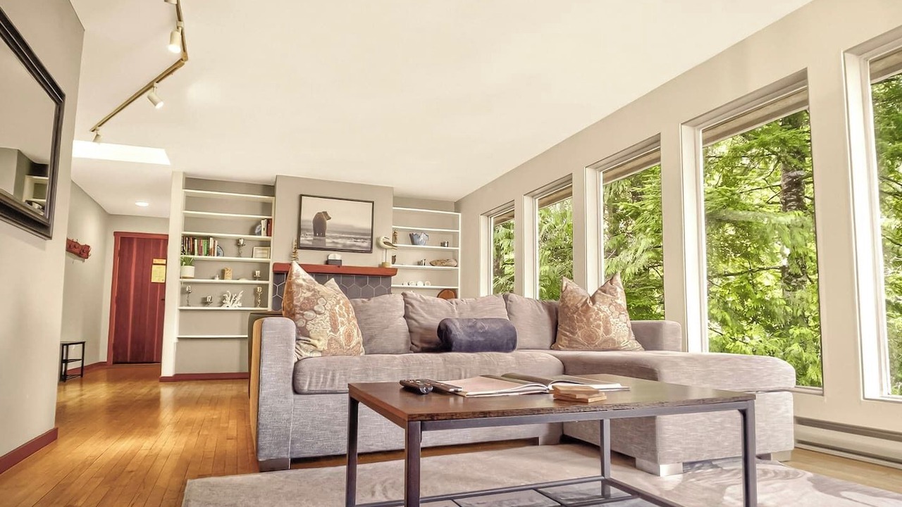 Photo of Bedroom in Tonquin Beach