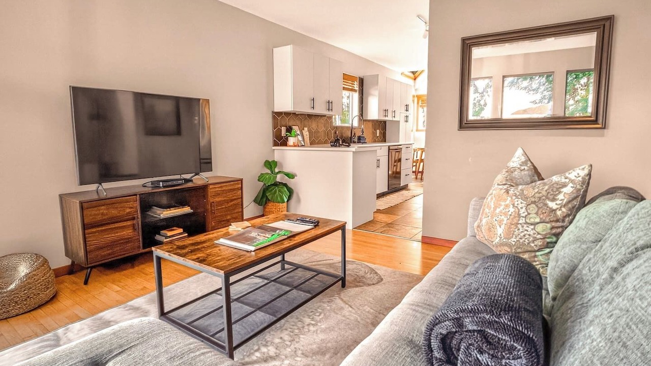 Photo of Bedroom in Tonquin Beach