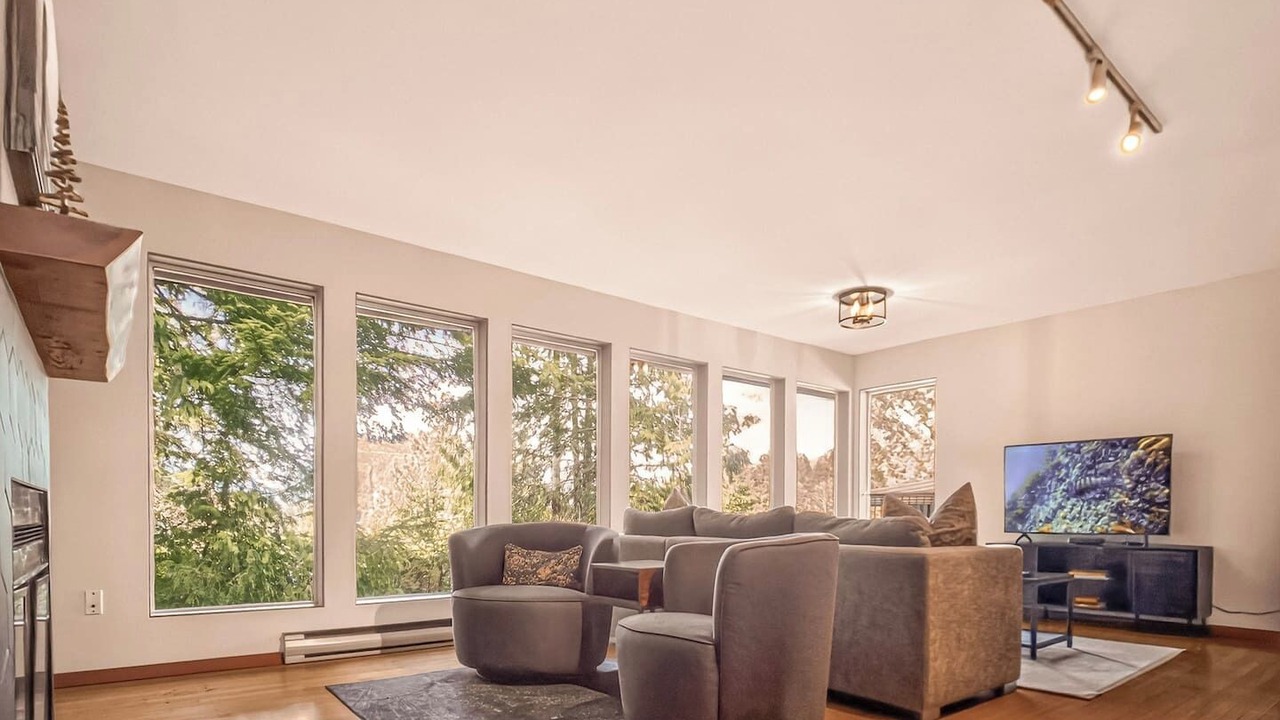 Photo of Bedroom in Tonquin Beach