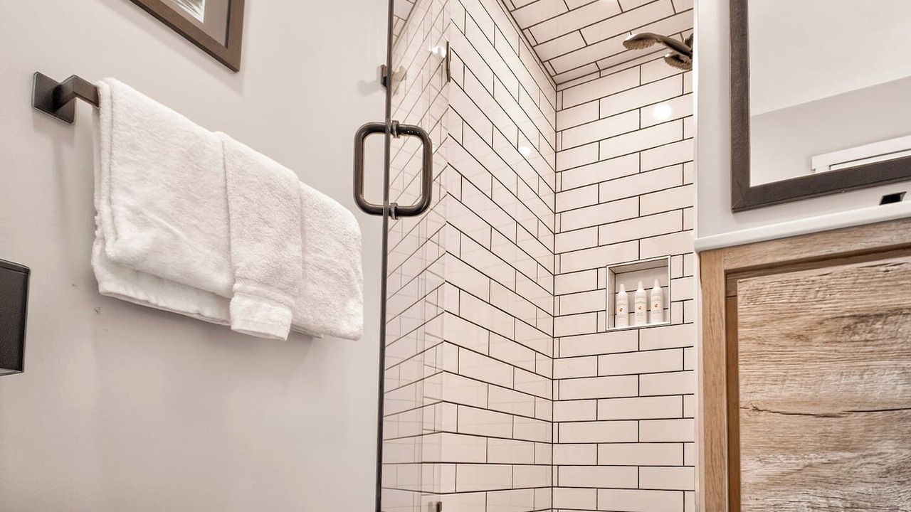 Photo of Bathroom in Tonquin Beach