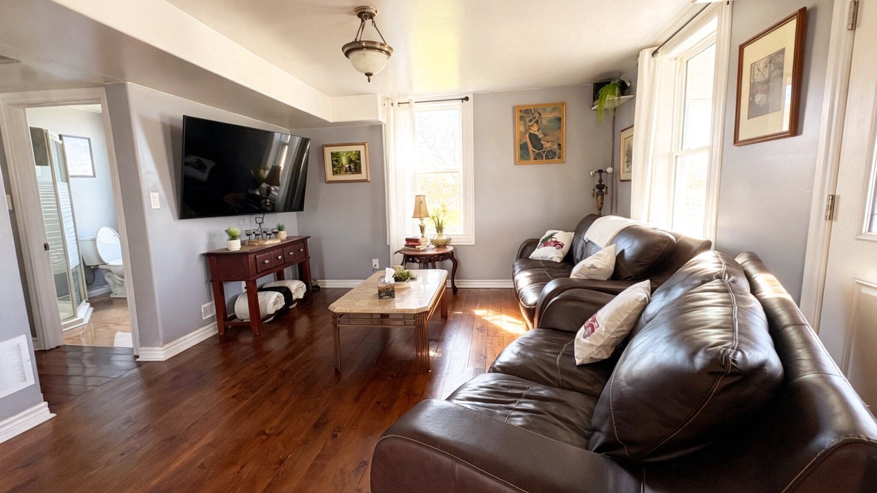 Photo of Livingroom in Dunnville
