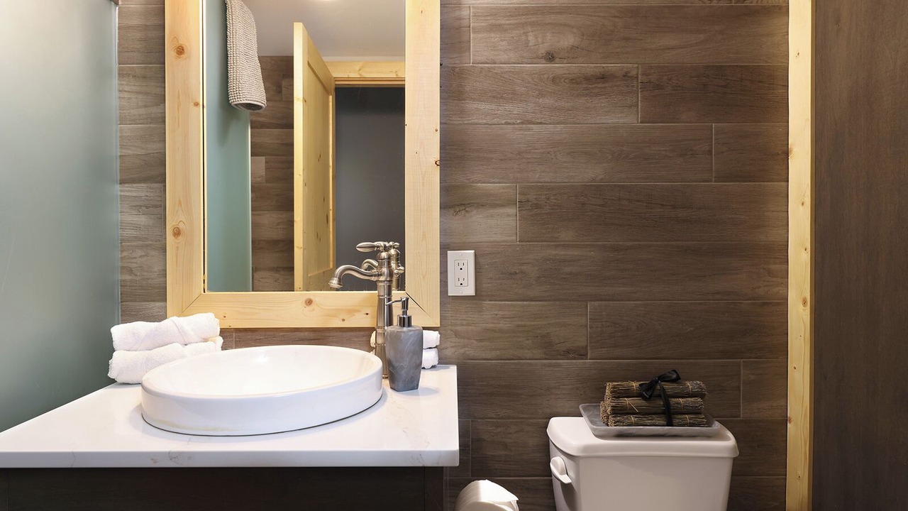 Photo of Bathroom in Courtenay