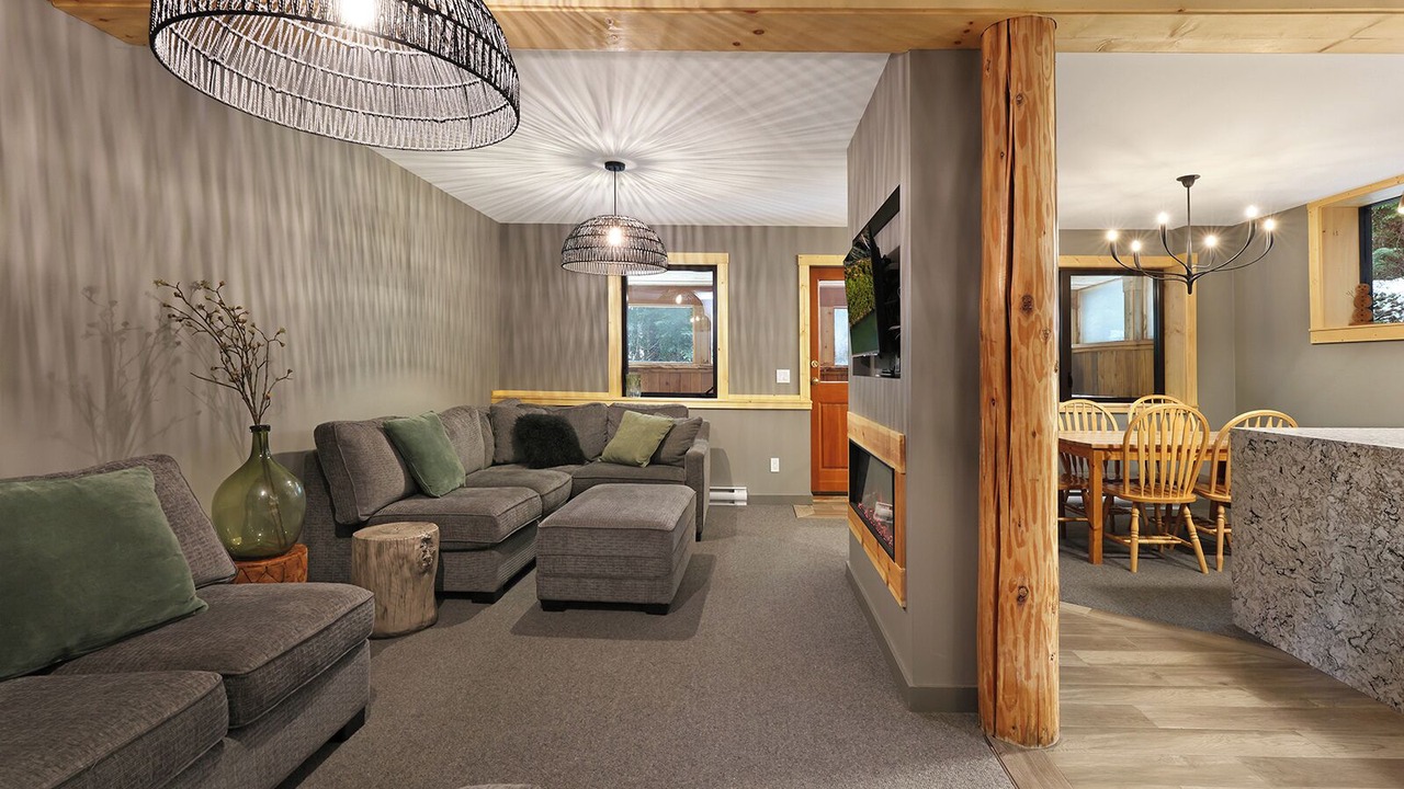 Photo of Livingroom in Courtenay
