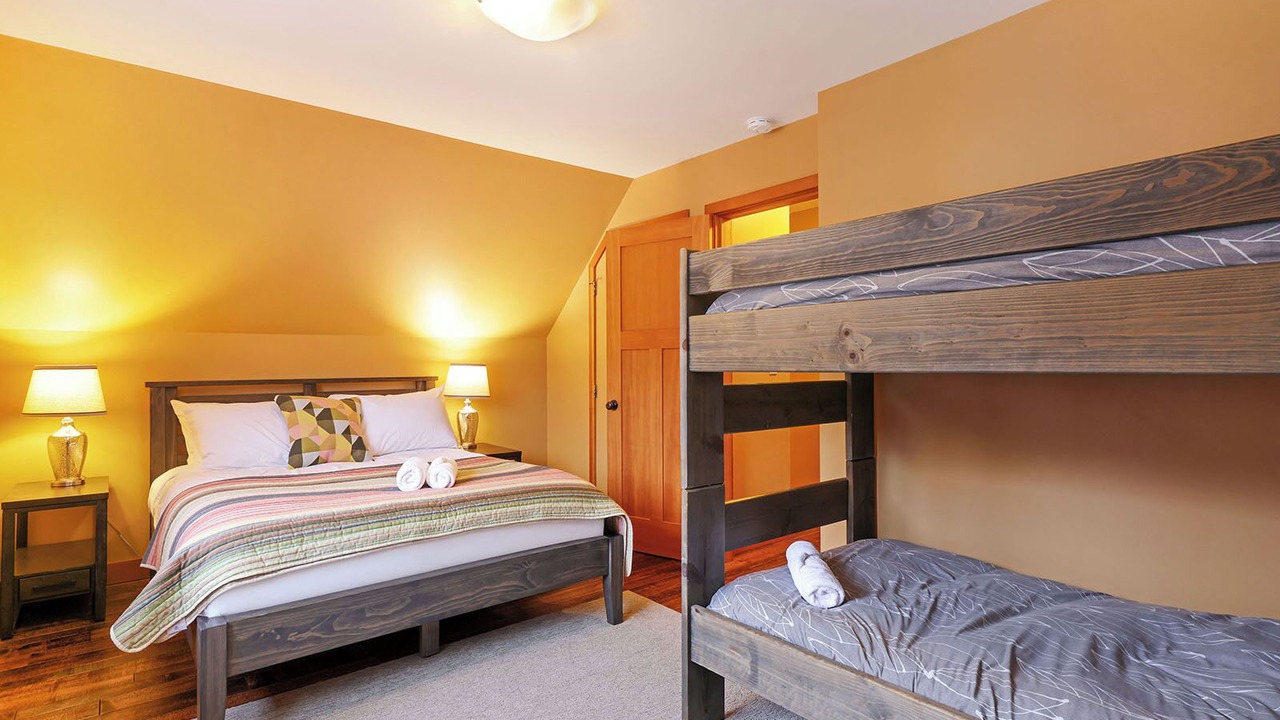 Photo of Bedroom in Courtenay