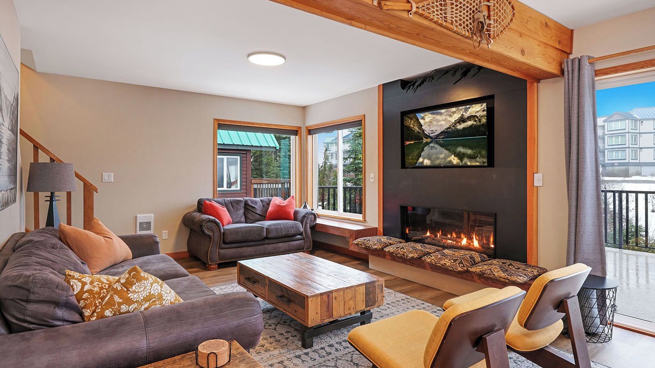 Photo of Livingroom in Courtenay