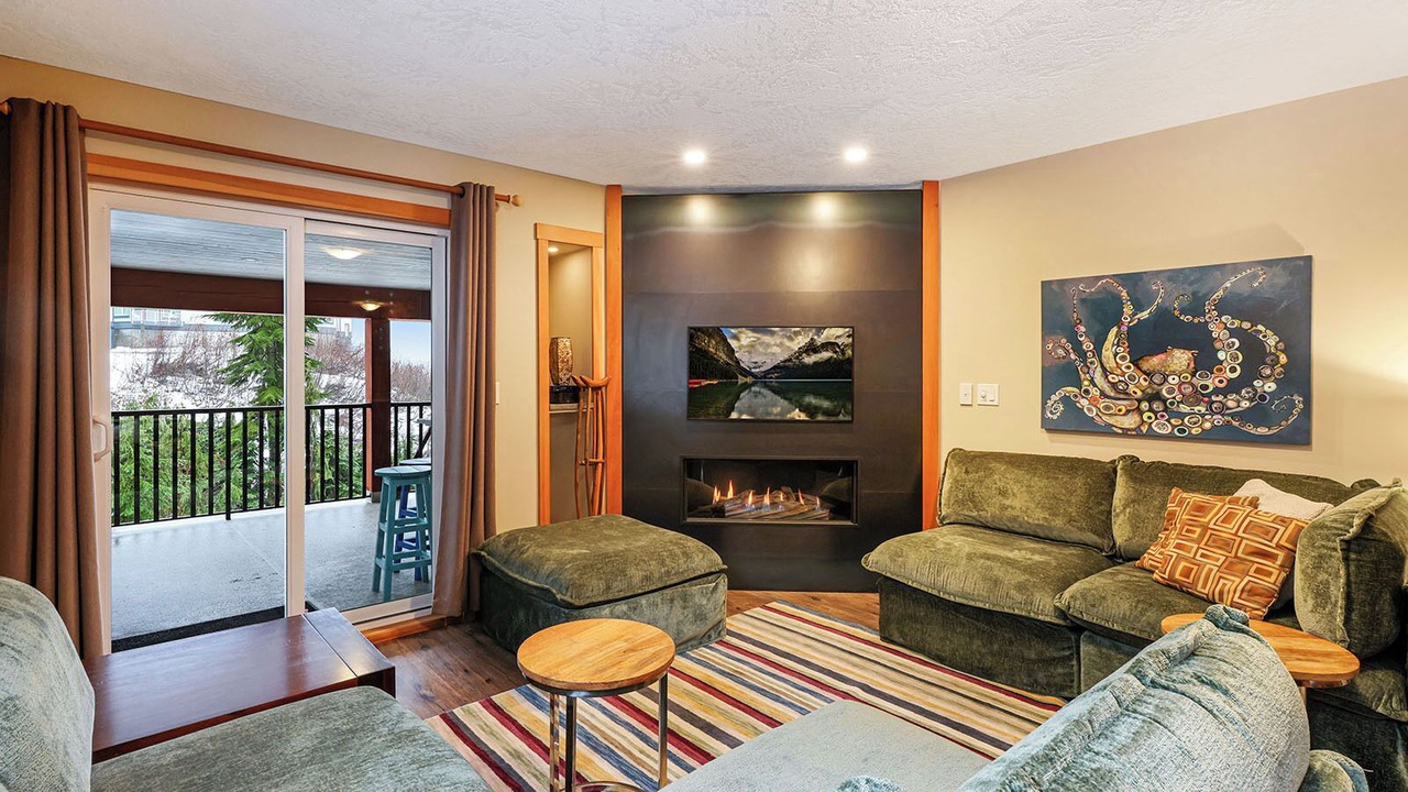 Photo of Livingroom in Courtenay