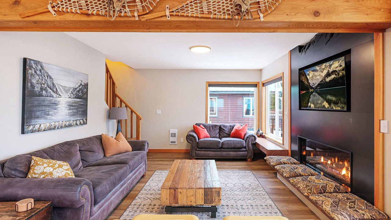 Photo of Livingroom in Courtenay