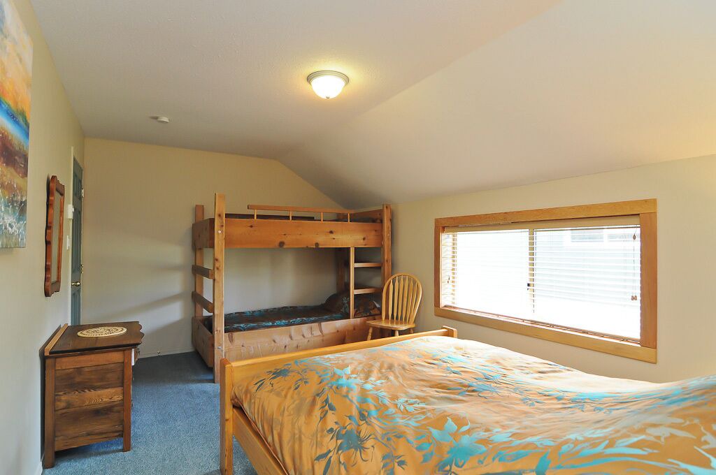 Photo of Bedroom in Courtenay