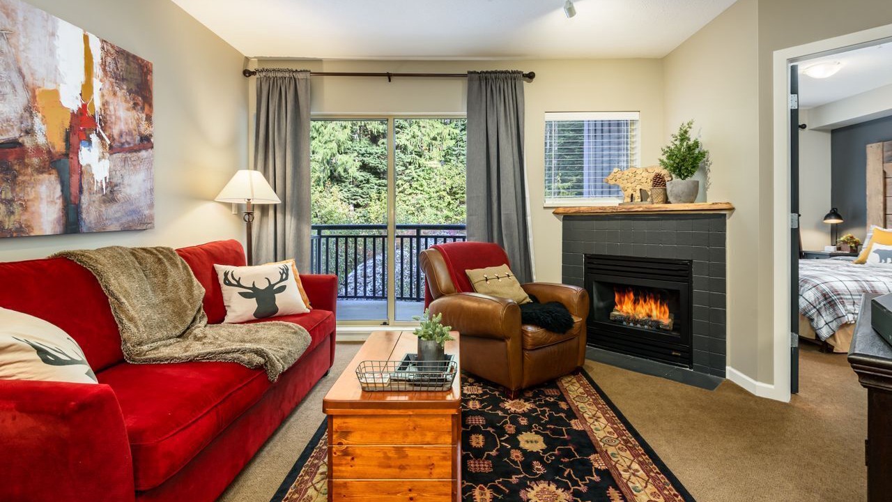 Photo of Livingroom in Courtenay