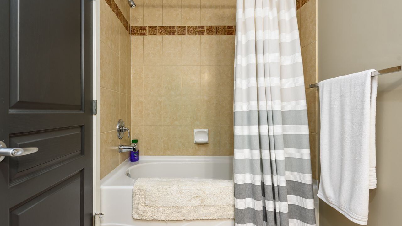 Photo of Bathroom in Courtenay