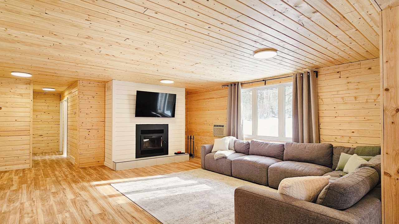 Photo of Livingroom in Falcon Beach