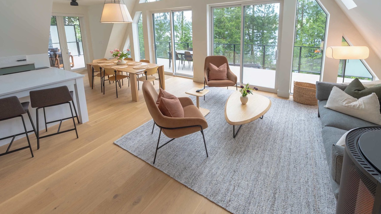 Photo of Livingroom in Youbou