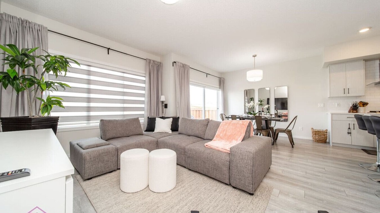 Photo of Livingroom in West Edmonton