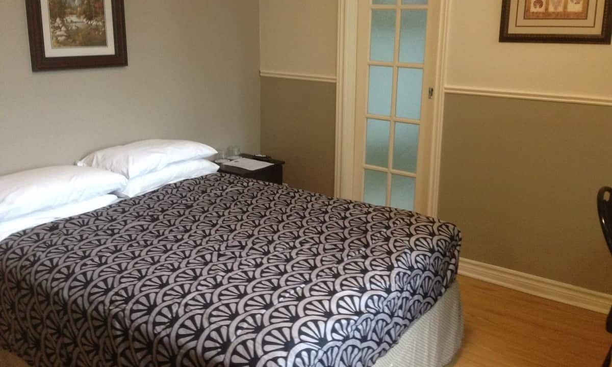 Photo of Bedroom in Downtown Toronto