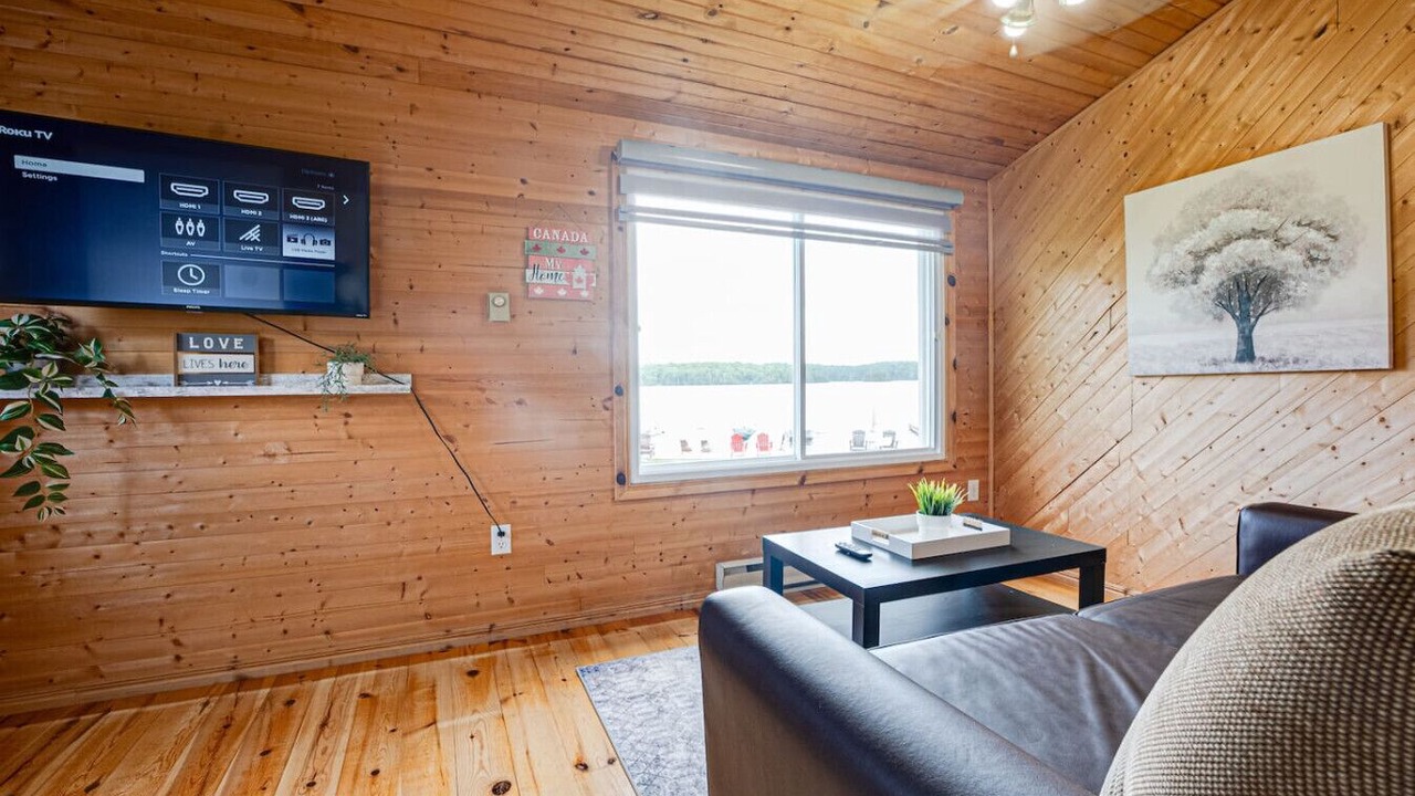 Photo of Livingroom in Magnetawan