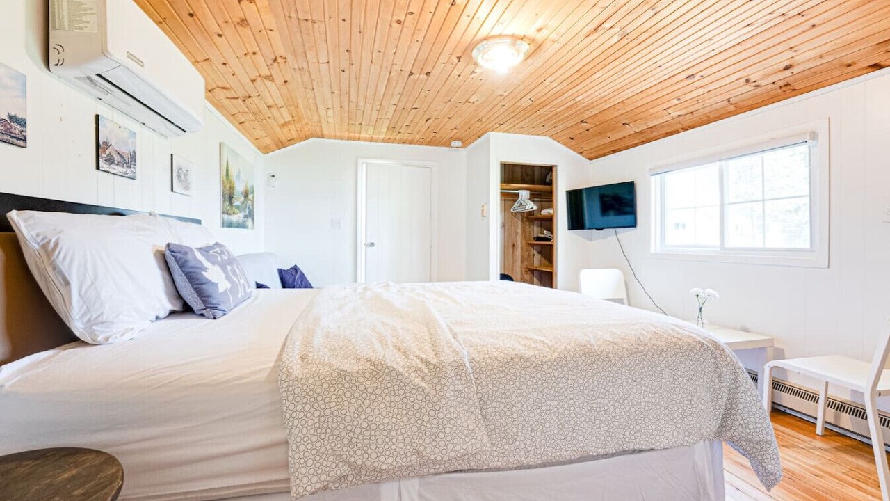 Photo of Bedroom in Magnetawan